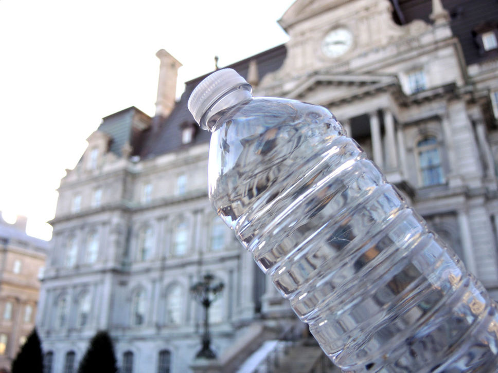 De l'eau en bouteille: danger pour la santé ? - blog