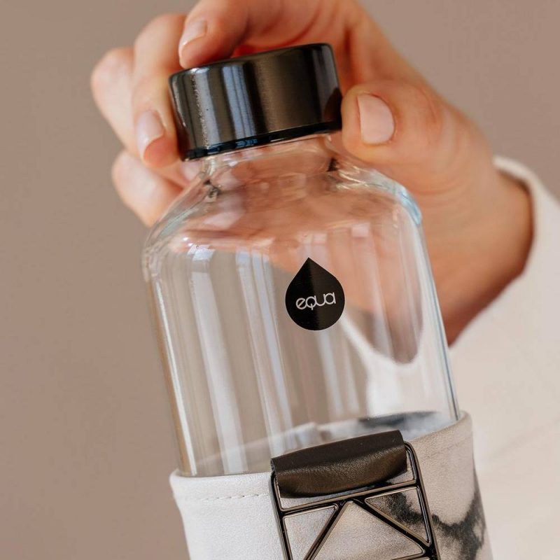 Bouteille en verre Myequa, une gourde design pour votre hydratation