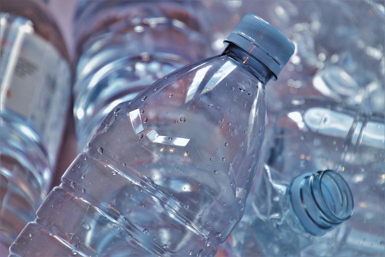 Distribution De Bouteilles En Plastique En Entreprise Plus Possible En 22