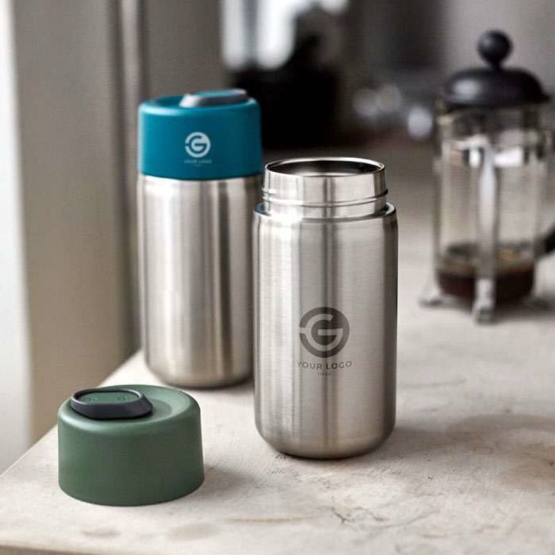 Travel mug publicitaire isotherme et design chez Pimp my Bottle