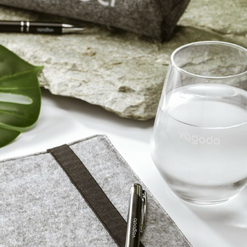 Verre personnalisable pour salle de séminaire, salle de réunion, restaurant