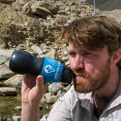 Gourde Grayl pour potabliser toutes les eaux lors de randonnées, voyages